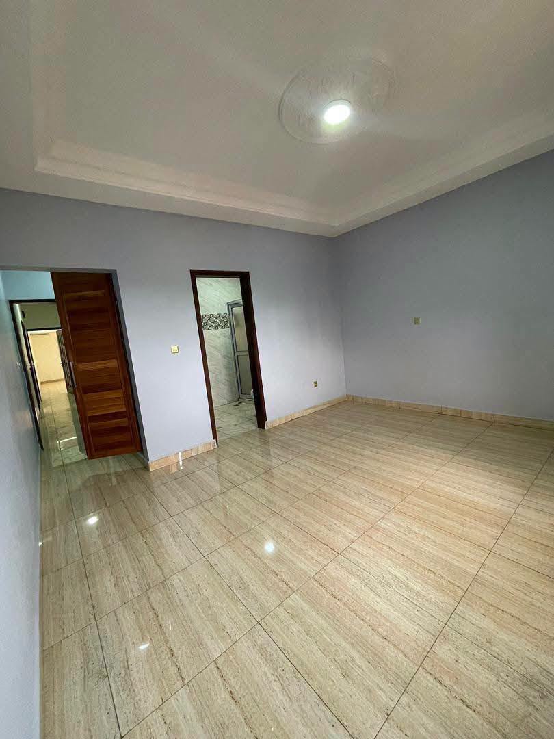 Grand appartement VIP 3 chambres Odza Auberge bleue