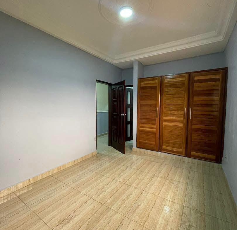 Grand appartement VIP 3 chambres Odza Auberge bleue