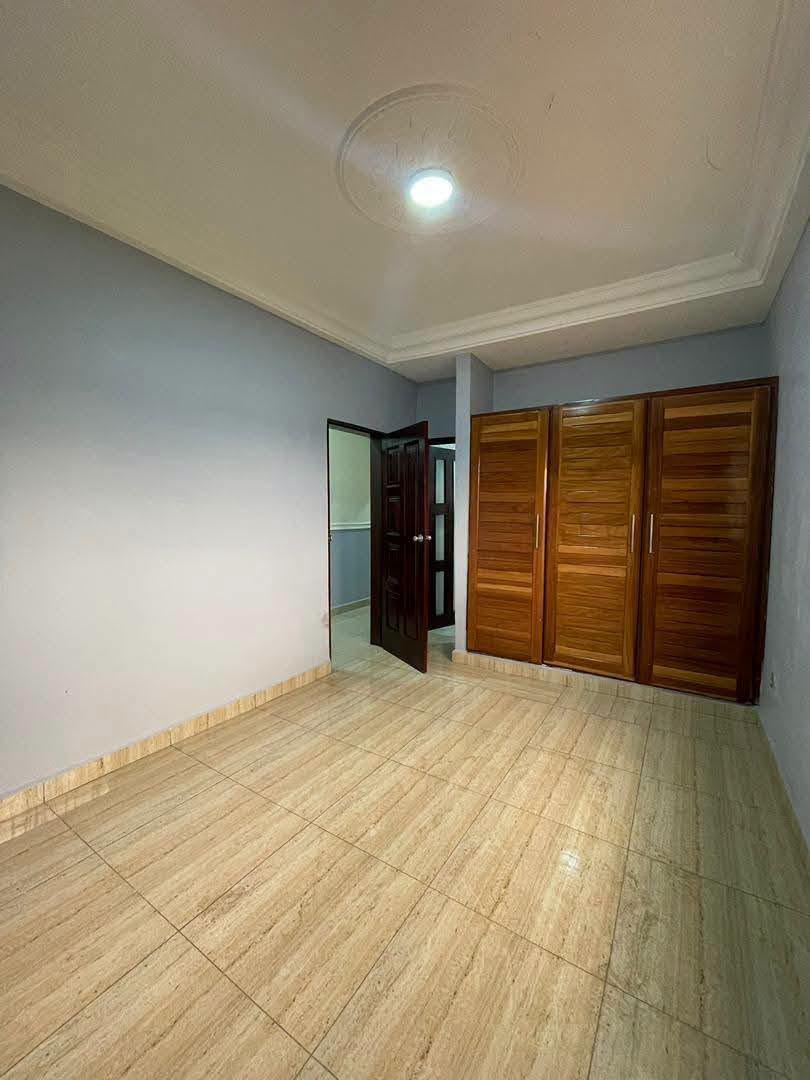 Grand appartement VIP 3 chambres Odza Auberge bleue