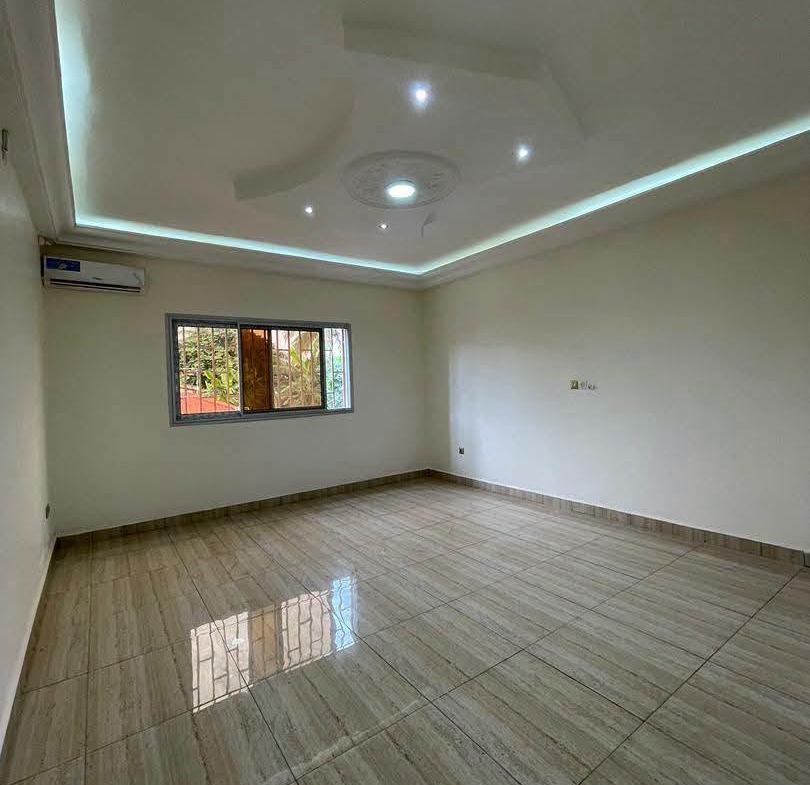 Grand appartement VIP 3 chambres Odza Auberge bleue