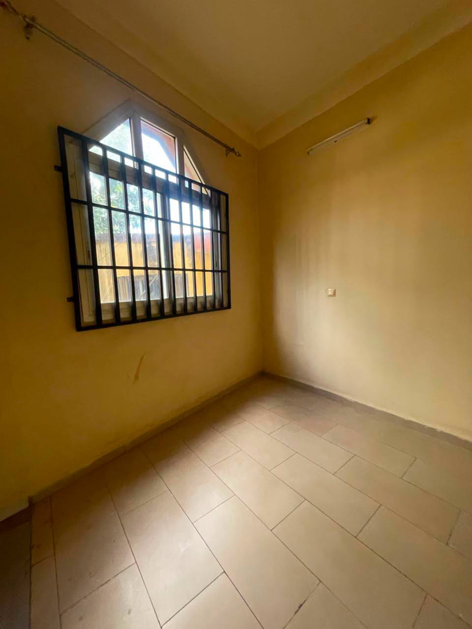 APPARTEMENT MODERNE OMNISPORT YAOUNDÉ 200000FCFA