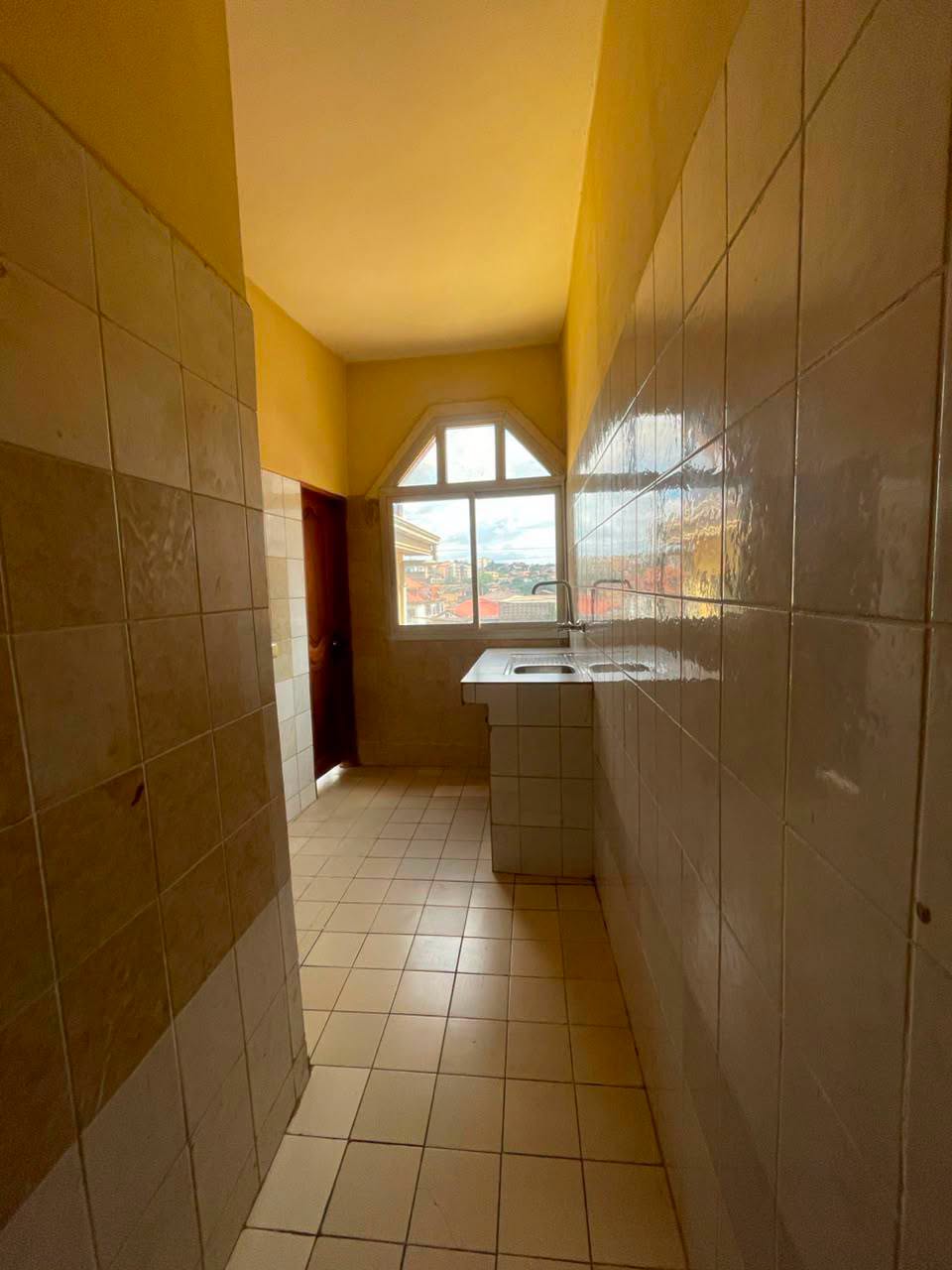 APPARTEMENT MODERNE OMNISPORT YAOUNDÉ 200000FCFA