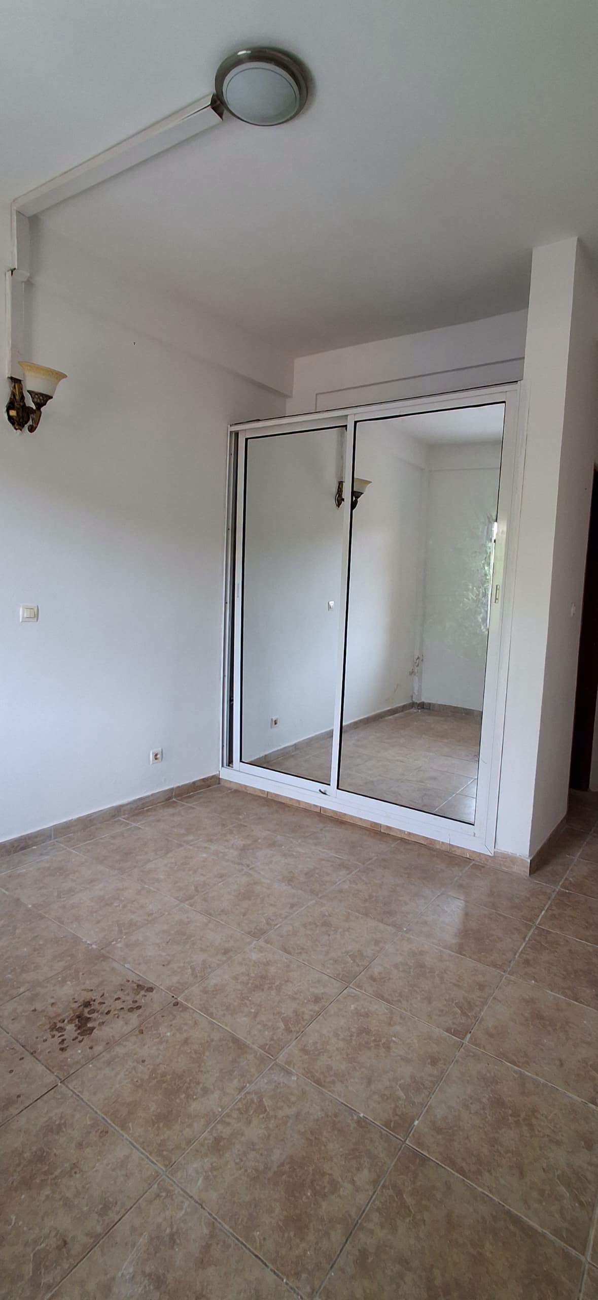 APPARTEMENT MODERNE À LOUER À TITI GARAGE, YAOUNDÉ 200000 FCFA