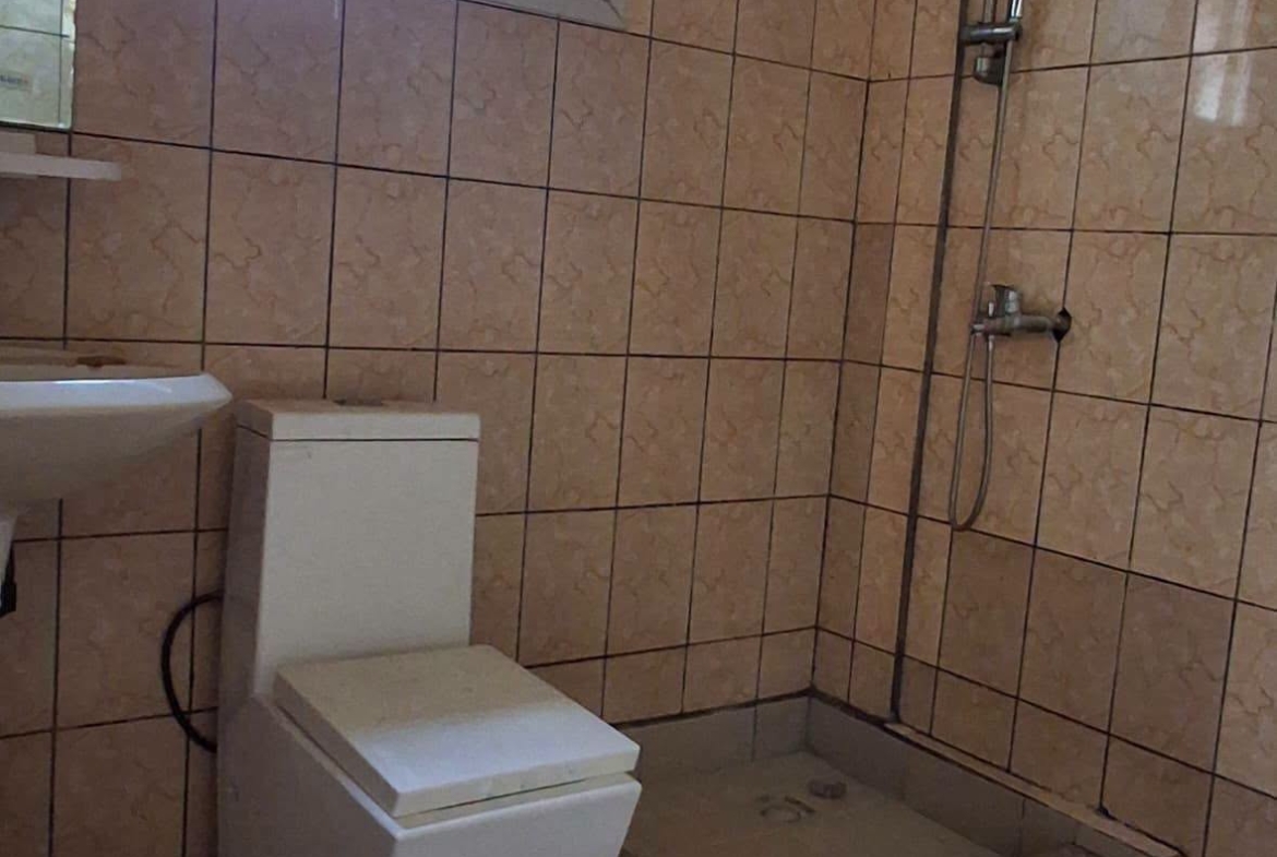 APPARTEMENT MODERNE À LOUER À TITI GARAGE, YAOUNDÉ 200000 FCFA