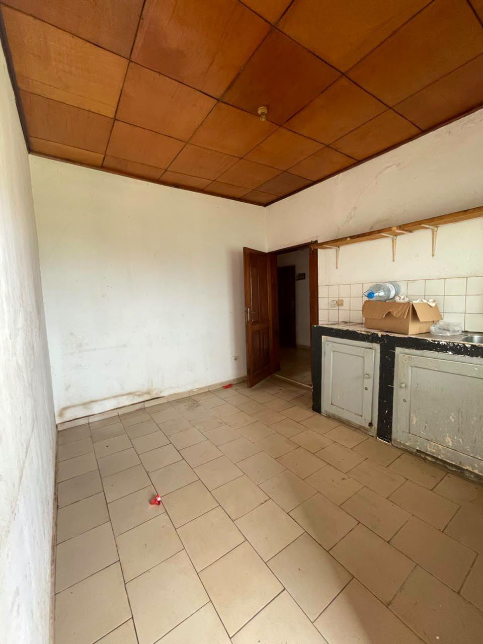PIL_appart_ttgarage_141026_csn1 Grand appartement 3 chambres à louer à Yaoundé Titi Garage