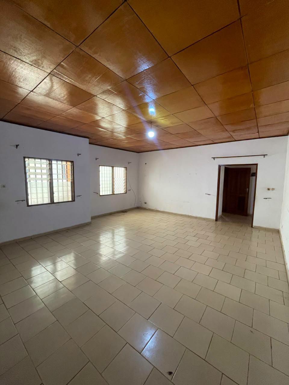 PIL_appart_ttgarage_141026_sln2 Grand appartement 3 chambres à louer à Yaoundé Titi Garage