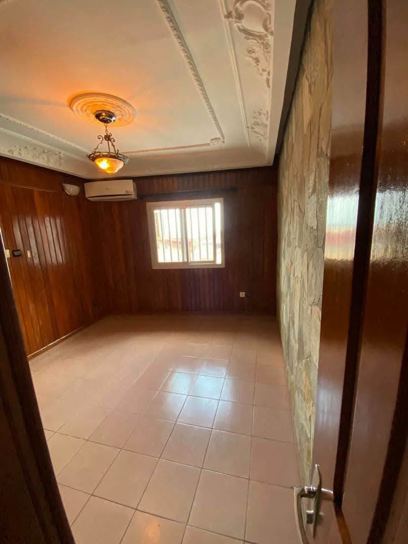 Studio VIP Climatisé à Louer à Yaoundé Bastos 150000 fcfa