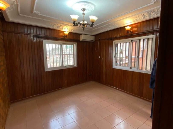 Studio VIP Climatisé à Louer à Yaoundé Bastos 150000 fcfa