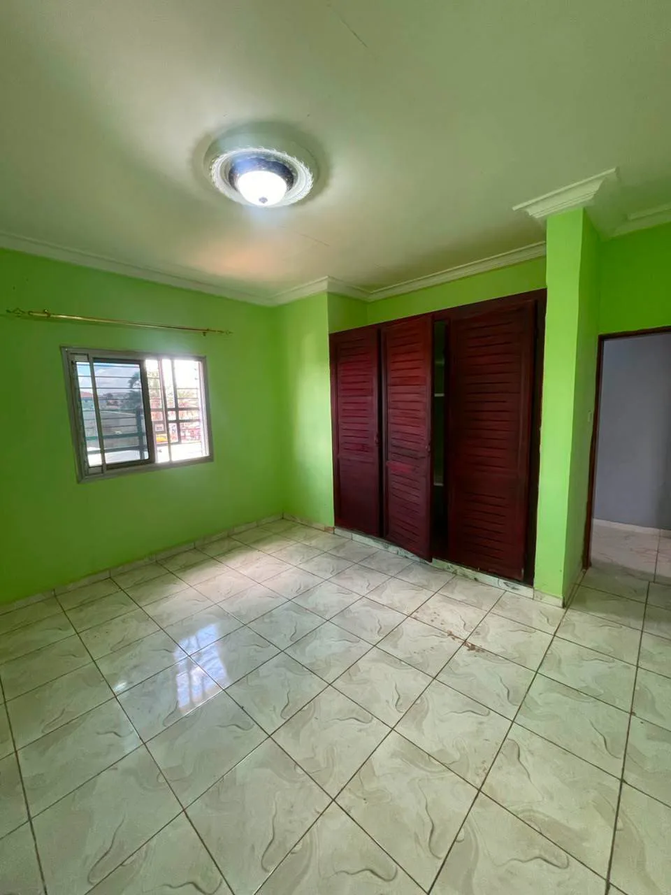 STUDIO MODERNE À LOUER À NKOLMESSENG YAOUNDÉ