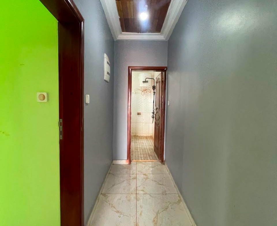 STUDIO MODERNE À LOUER À NKOLMESSENG YAOUNDÉ