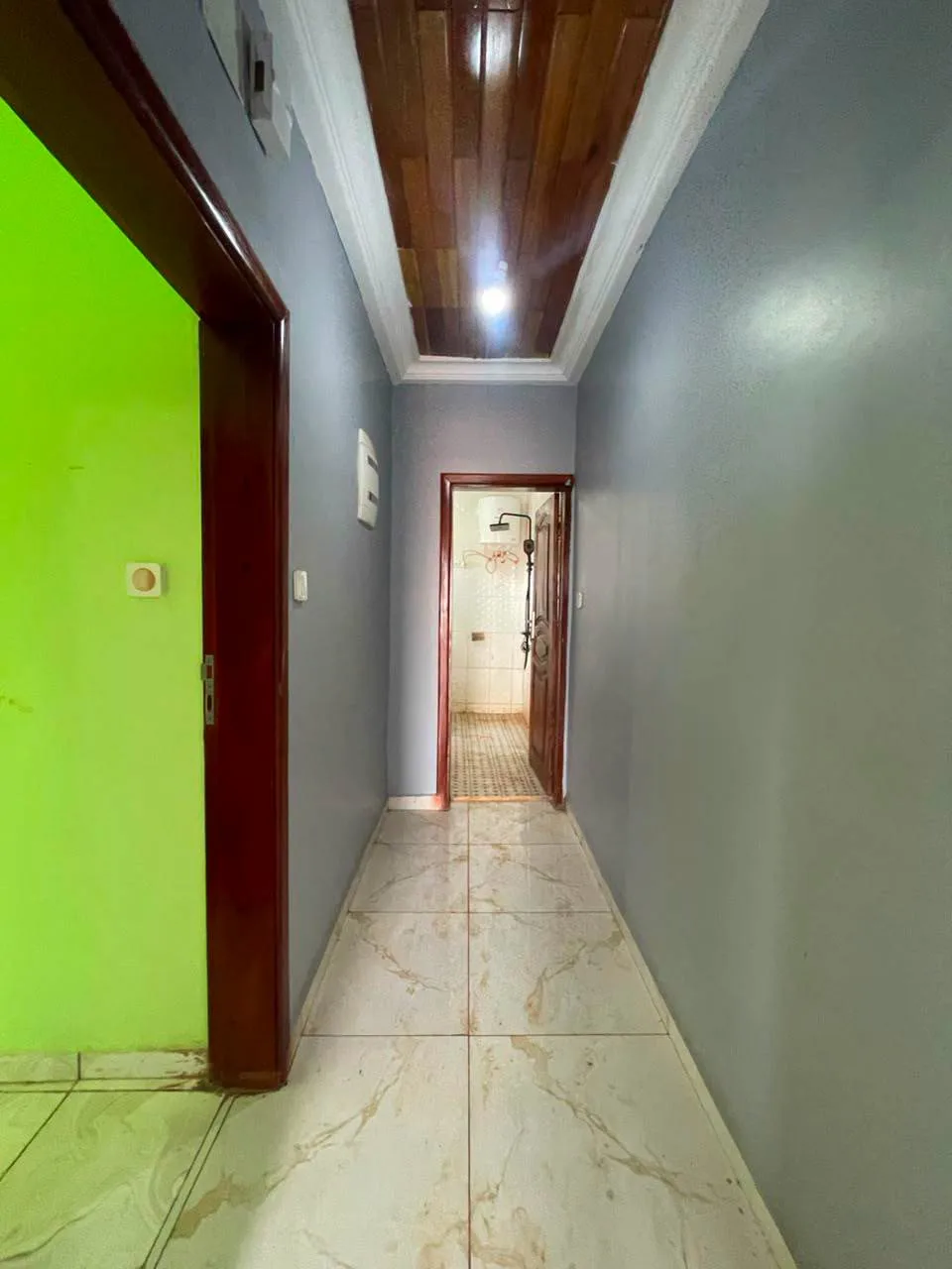 STUDIO MODERNE À LOUER À NKOLMESSENG YAOUNDÉ