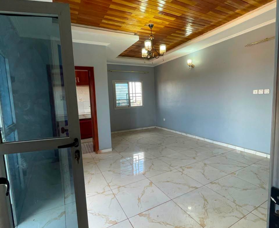STUDIO MODERNE À LOUER À NKOLMESSENG YAOUNDÉ