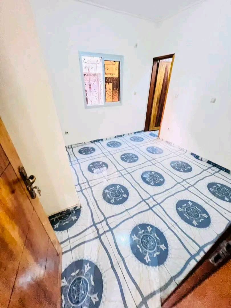 Appartement neuf haut standing 2 chambres Emana 135 000 FCFA