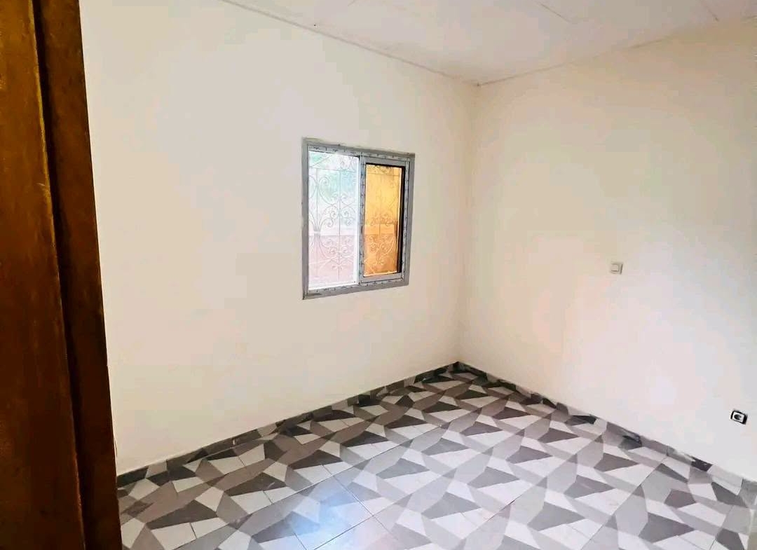 Appartement neuf haut standing 2 chambres Emana 135 000 FCFA