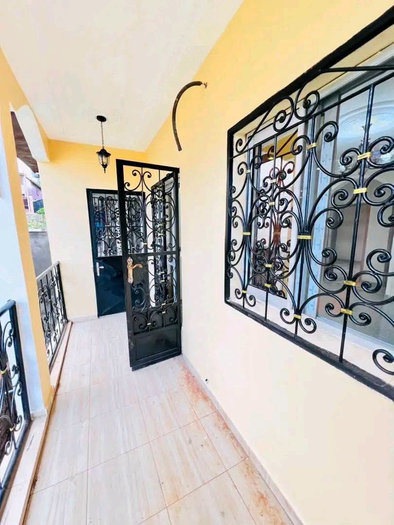 Appartement neuf haut standing 2 chambres Emana 135 000 FCFA