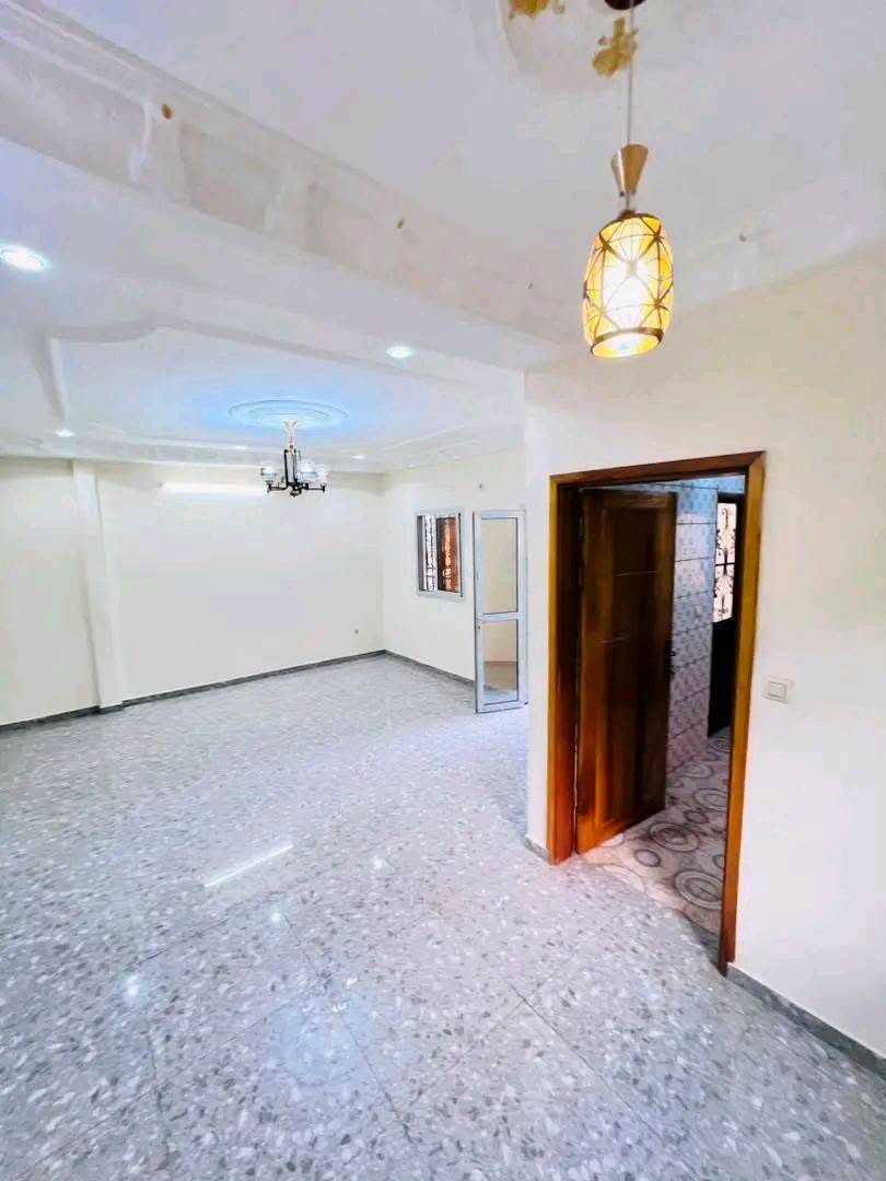 Appartement neuf haut standing 2 chambres Emana 135 000 FCFA