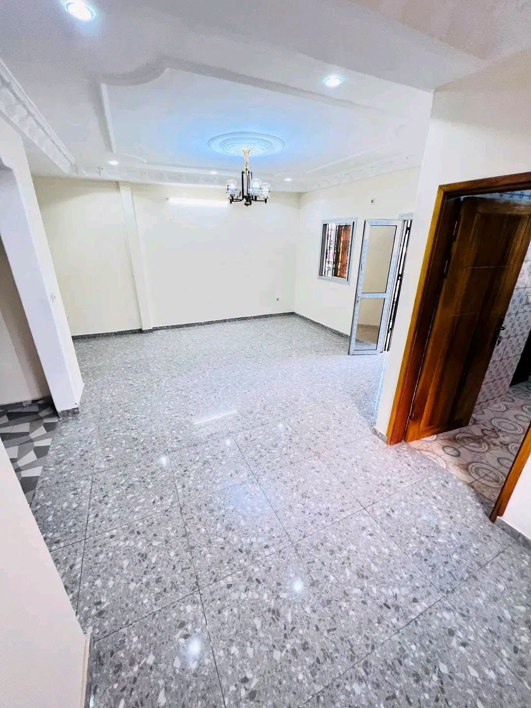 Appartement neuf haut standing 2 chambres Emana 135 000 FCFA