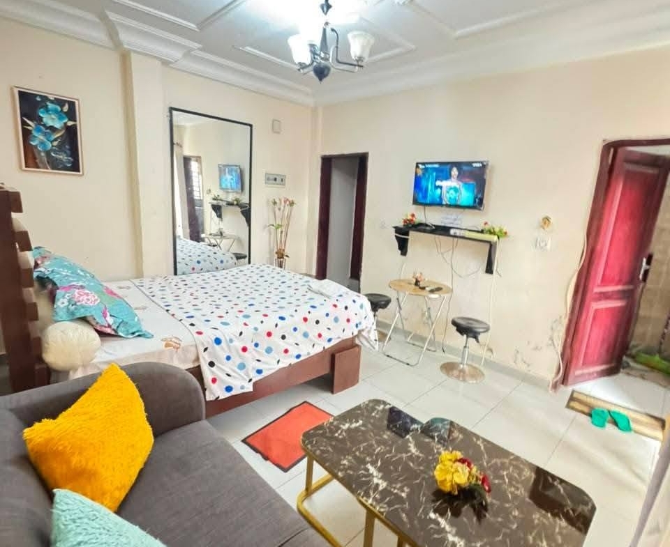 Chambre meublée climatisée Yaoundé Odza brigade 15000 fcfa