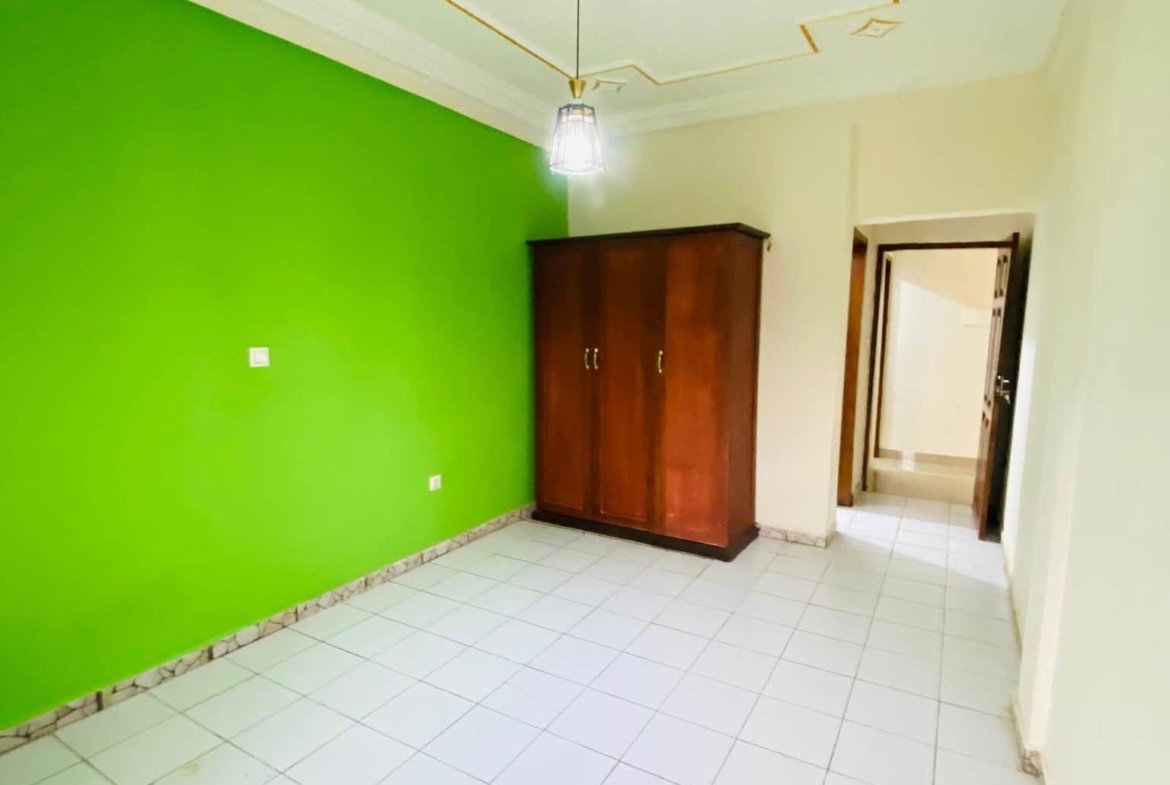 Chic appartement moderne 2 chambres Simbock Carrefour Ebanda