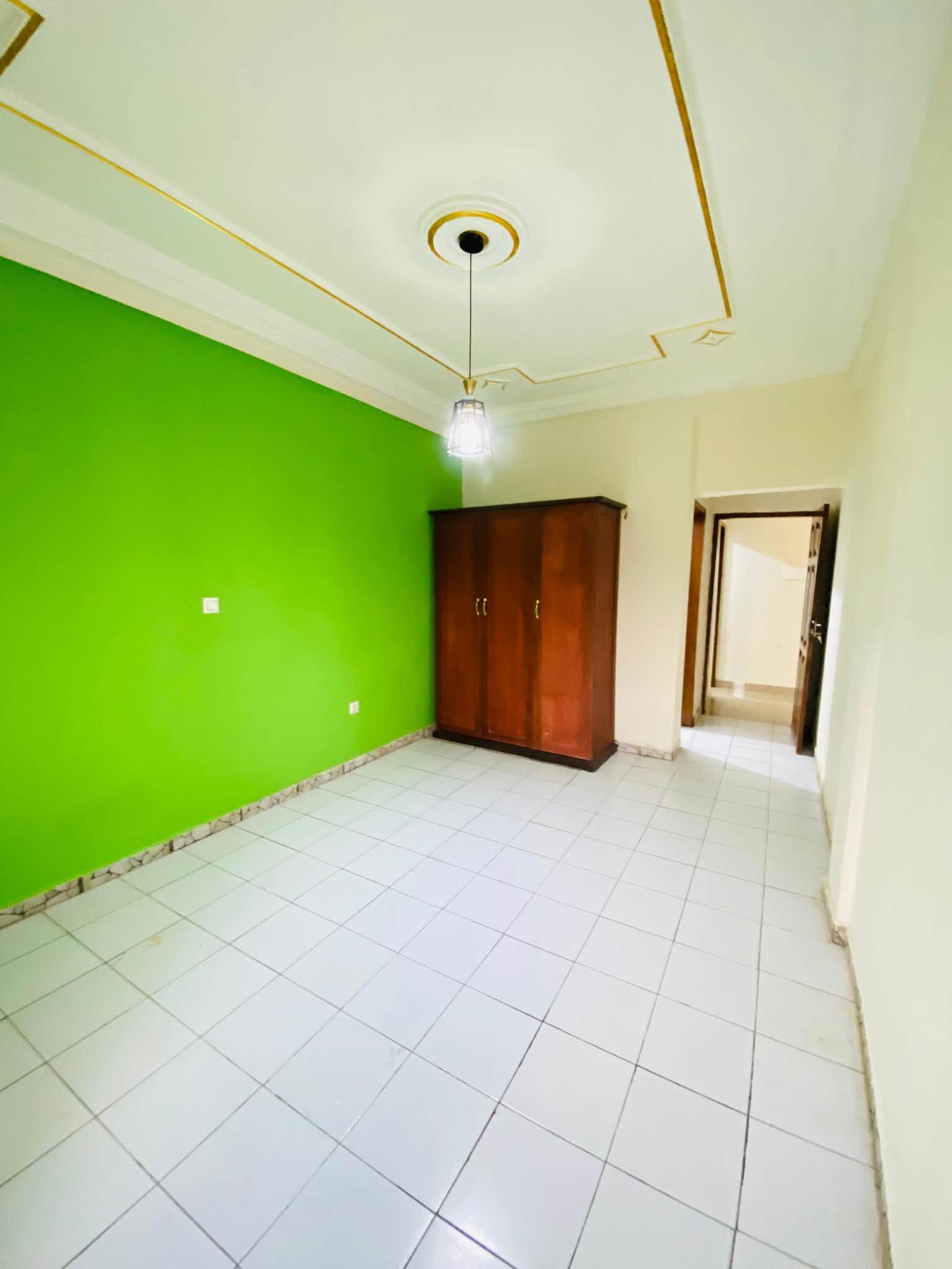 Chic appartement moderne 2 chambres Simbock Carrefour Ebanda