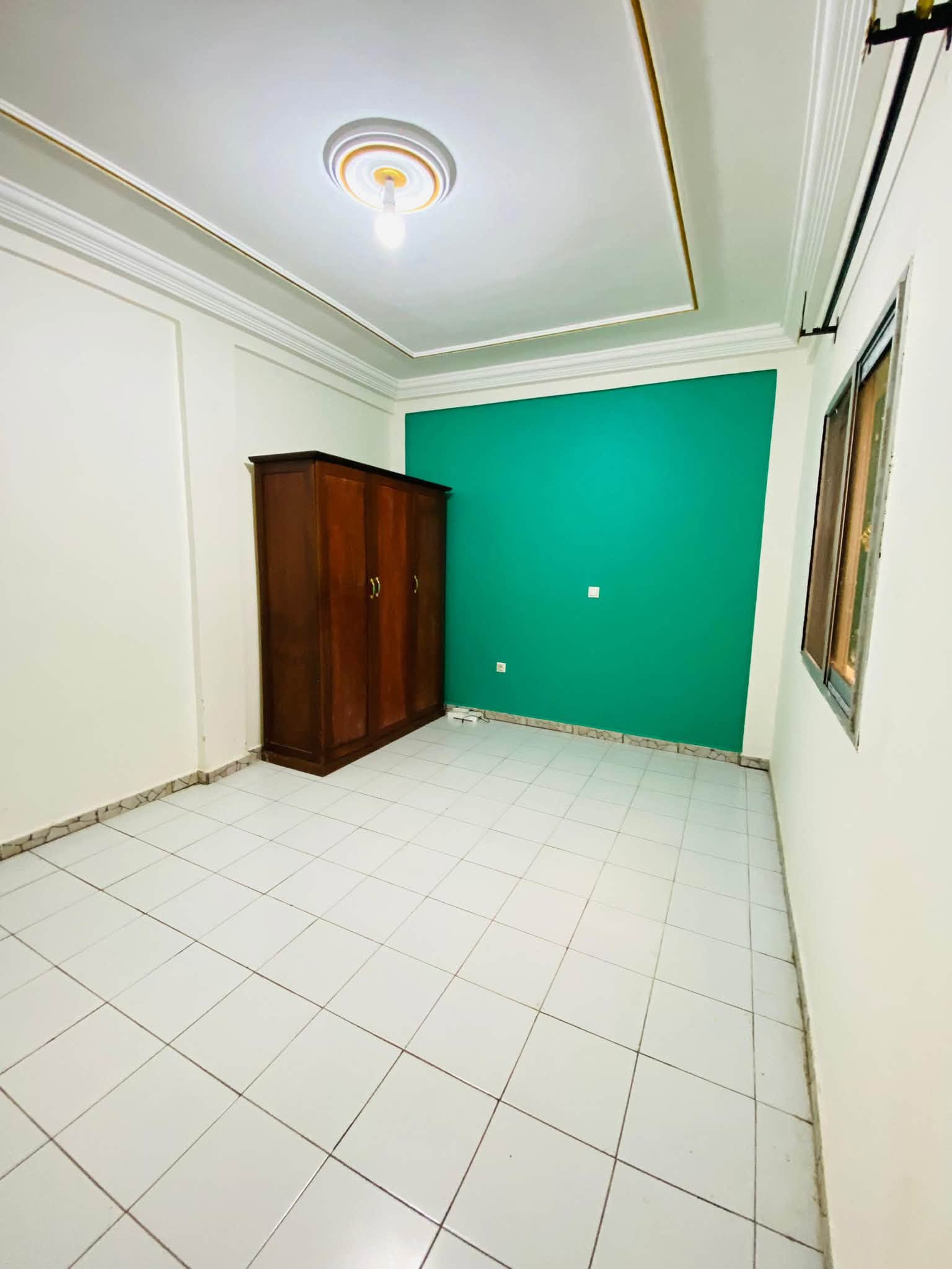 Chic appartement moderne 2 chambres Simbock Carrefour Ebanda