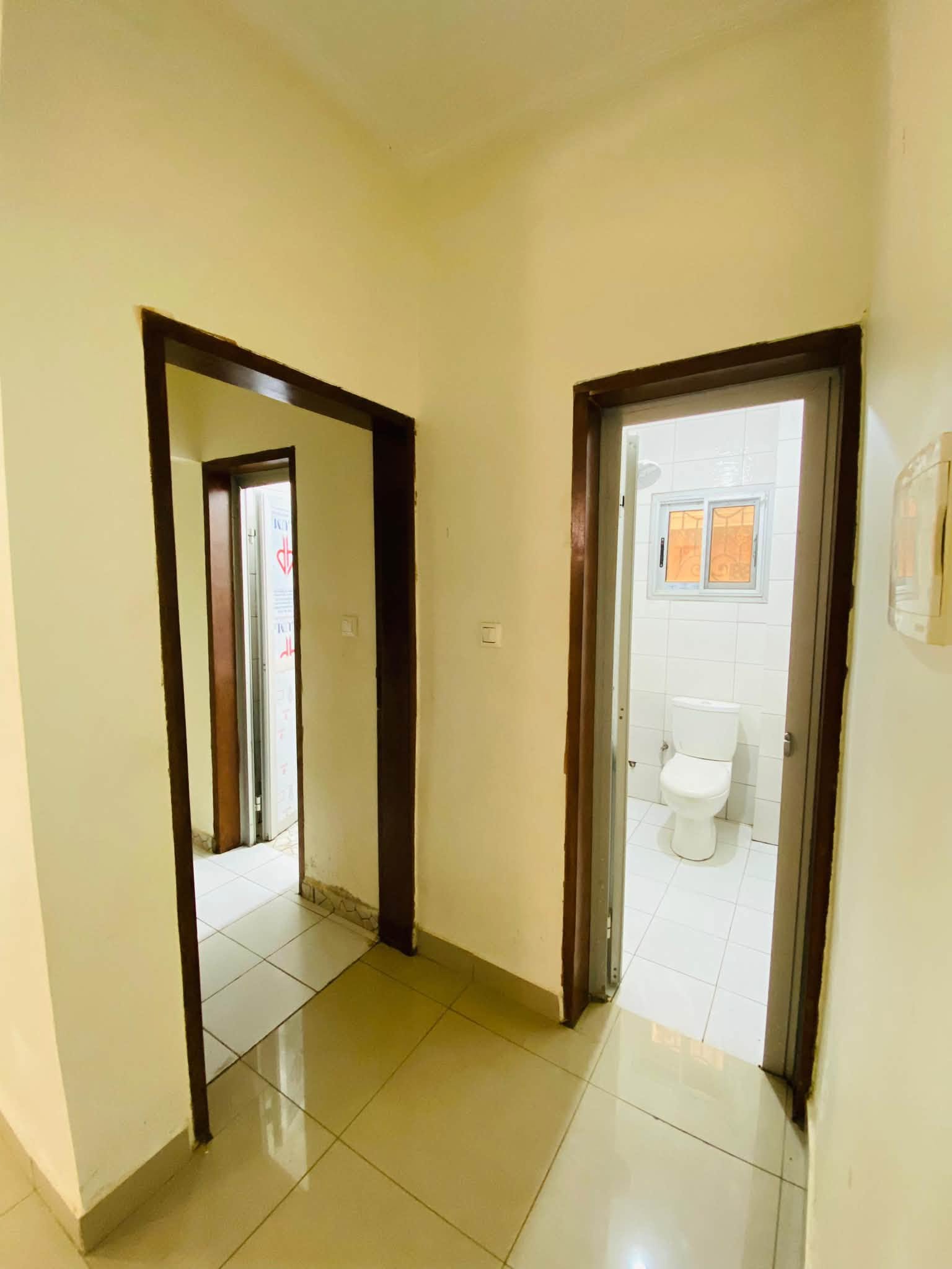 Chic appartement moderne 2 chambres Simbock Carrefour Ebanda