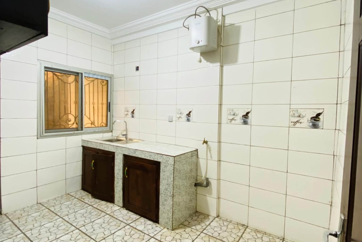 Chic appartement moderne 2 chambres Simbock Carrefour Ebanda