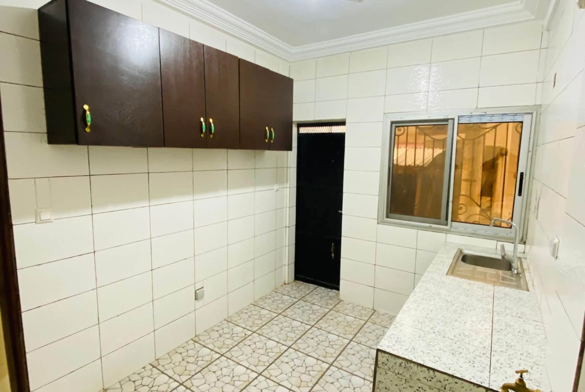 Chic appartement moderne 2 chambres Simbock Carrefour Ebanda
