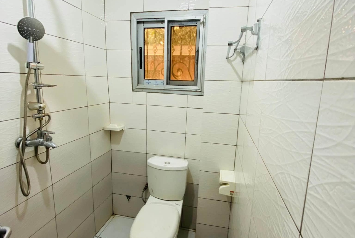 Chic appartement moderne 2 chambres Simbock Carrefour Ebanda