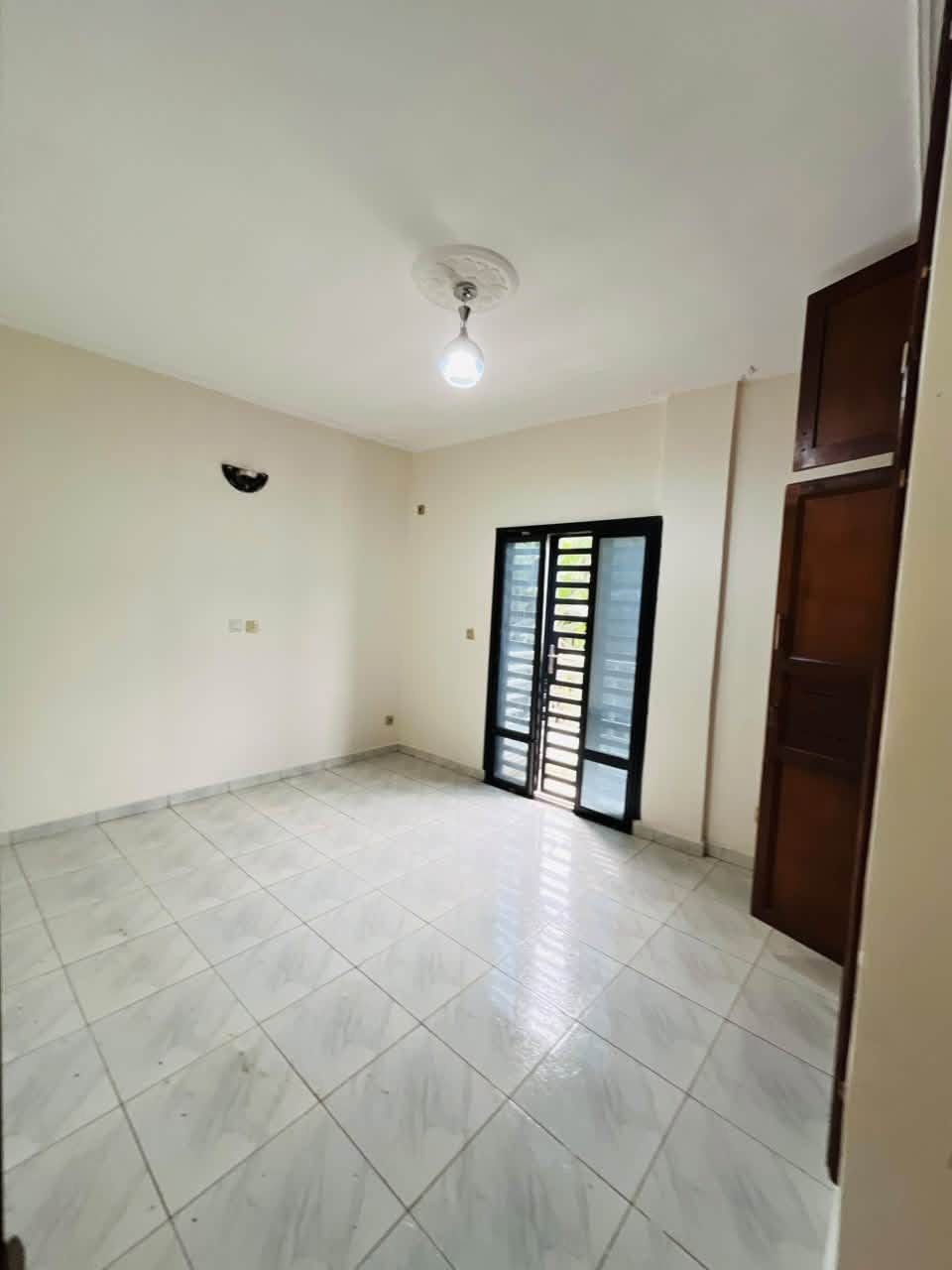 APPARTEMENT DE HAUT STANDING YAOUNDE MVAN