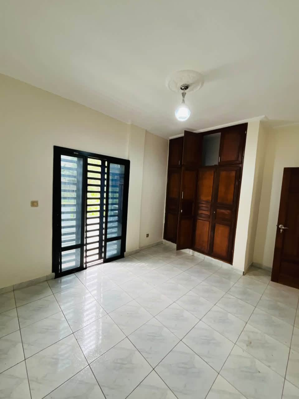 APPARTEMENT DE HAUT STANDING YAOUNDE MVAN