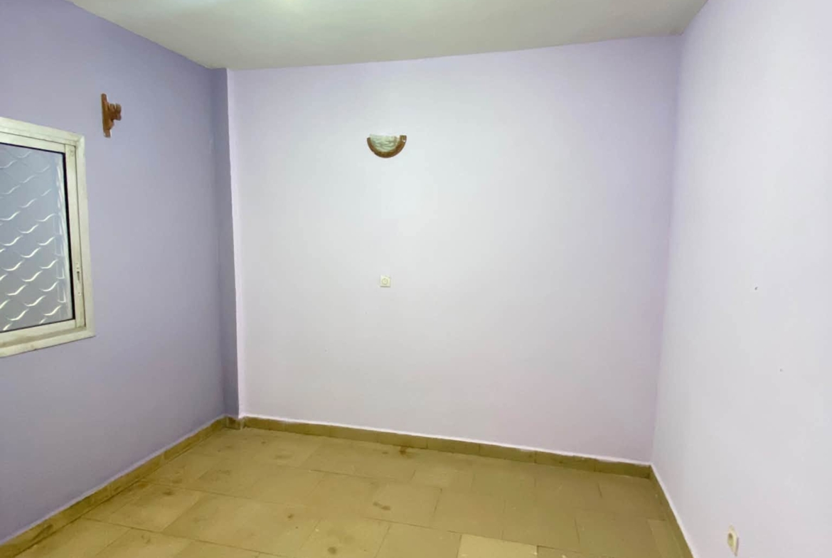 APPARTEMENT MODERNE À LOUER À NOMAYOS 90000 FCFA