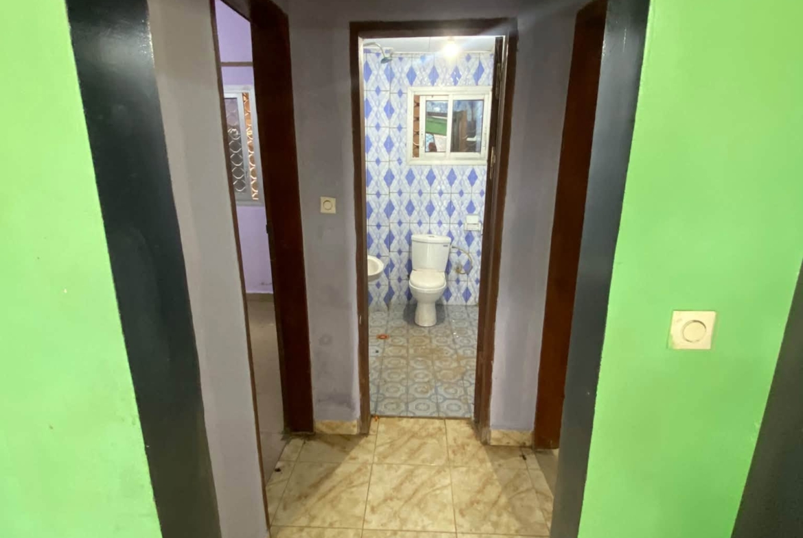 APPARTEMENT MODERNE À LOUER À NOMAYOS 90000 FCFA