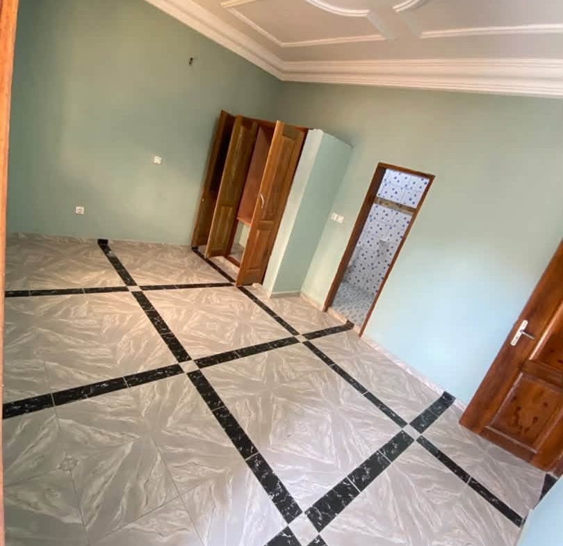 Appartement moderne haut standing carrefour Tsimi 150000 fcfa