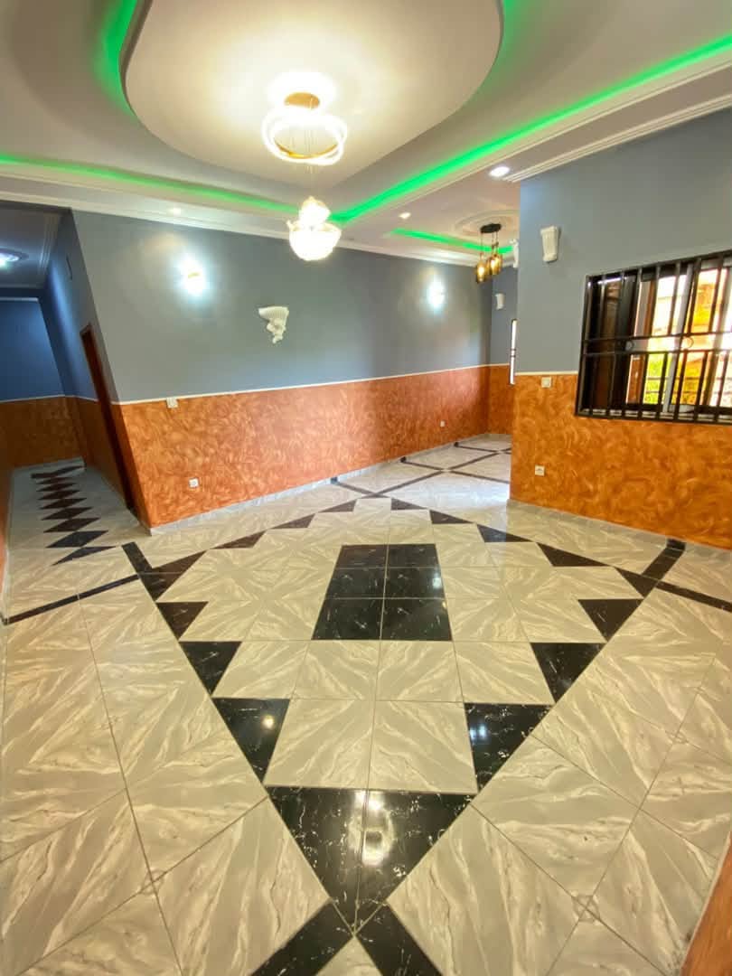 YNNCK_appart_tsimi_211026_sln3 Appartement moderne haut standing carrefour Tsimi 150000 fcfa